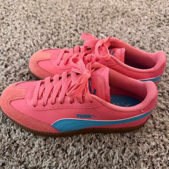 NWT Puma Women’s Sneakers Club II Era Pink/Blue Size US6 - Picture 6 of 10